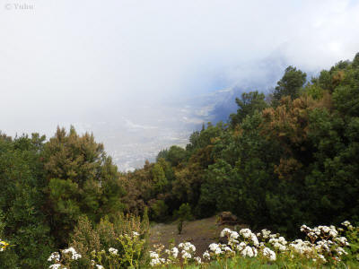 el-hierro-0943y-kaldera-lavovy-proud