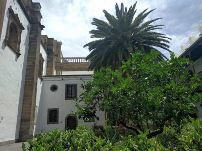 las-palmas-3504-santa-ana